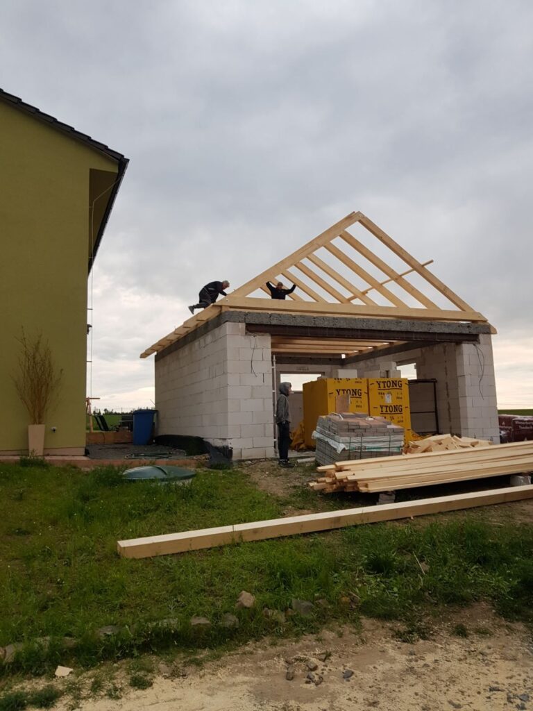 Průběh realizace „Stavba garáže – Lipovec“ – detail 2