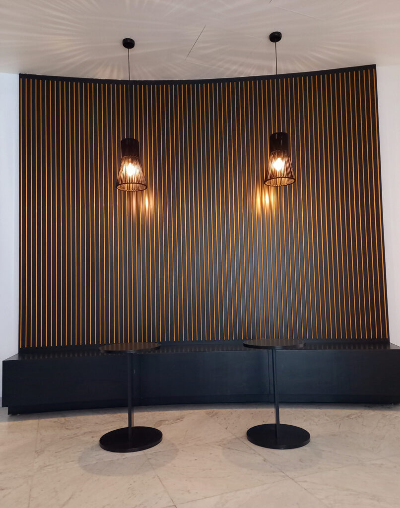 Průběh realizace „Designové lavice a recepce – Palác Karlín“ – detail 8