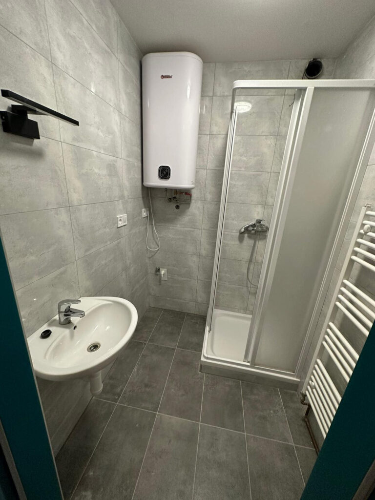 Průběh realizace „Zakázková realizace hostelu – Rožnov pod Radhoštěm“ – detail 6